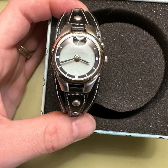 NIB Vintage Fossil Watch ‘04 - Picture 11 of 15
